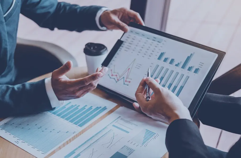 Individuals & families (T1 personal tax returns) Self-employed & contractors Incorporated small businesses (T2 corporate tax, HST, payroll support) Newcomers to Canada